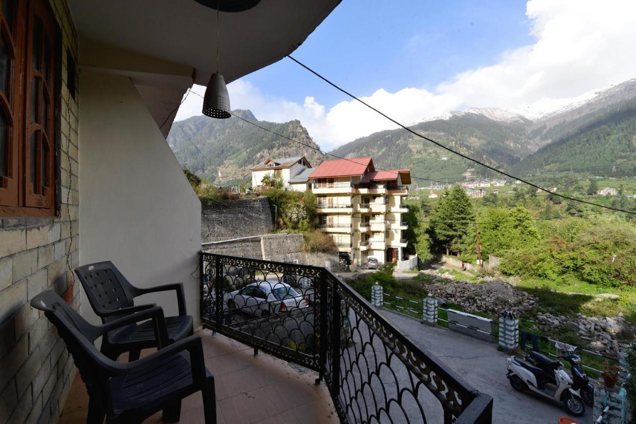 OYO 13387 Hotel Kartik Manāli Exterior foto